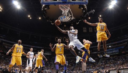 九游娱乐网站体验棒-“德甲豪门展开追击战，联盟竞争激烈”，德甲巡礼