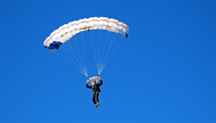 九游娱乐-【从规则到战术】掌握比赛技巧的全攻略，比赛规程和规则有什么区别